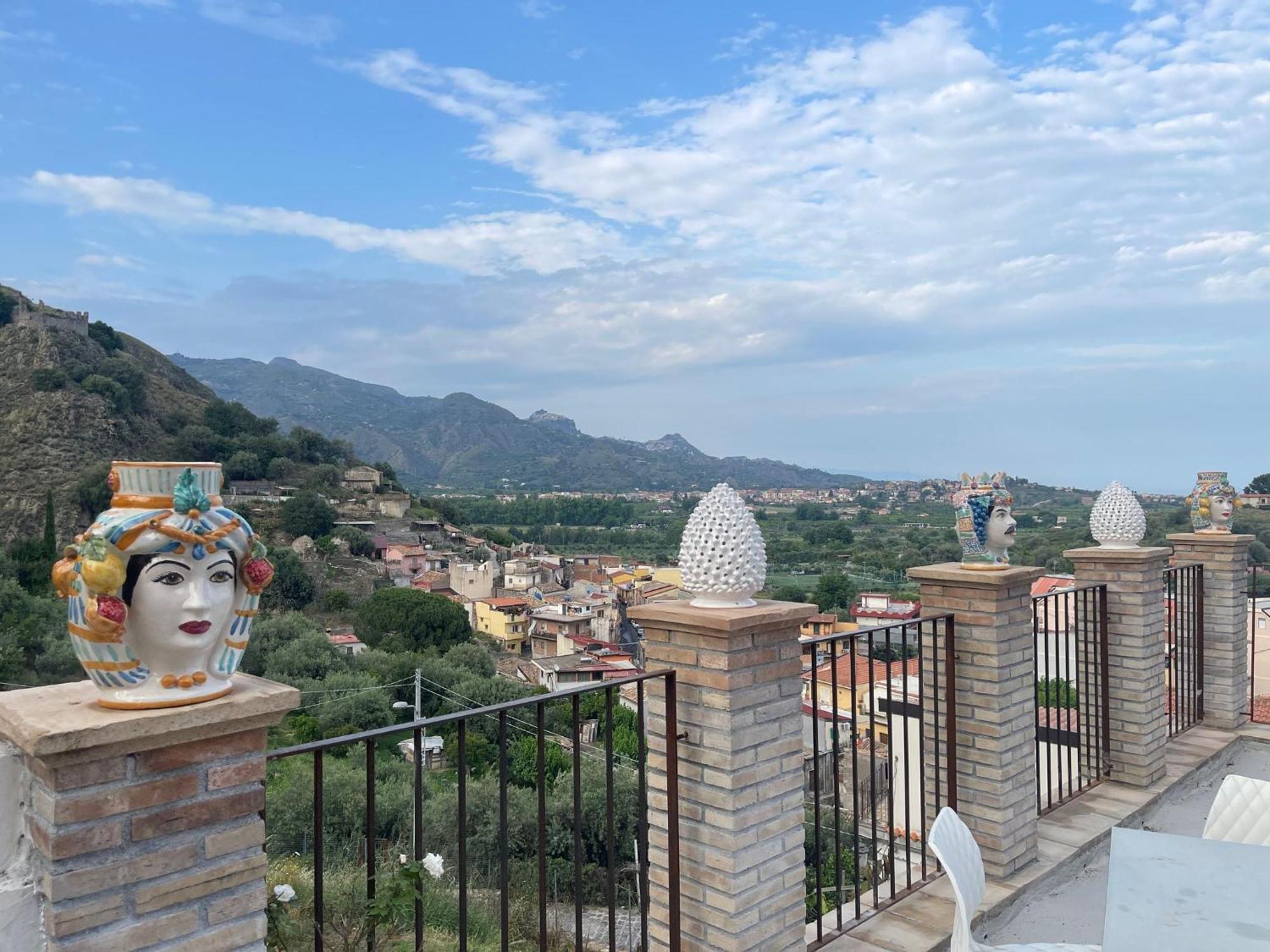 Bed And Relax-Il Maniero Bed and Breakfast Calatabiano Εξωτερικό φωτογραφία