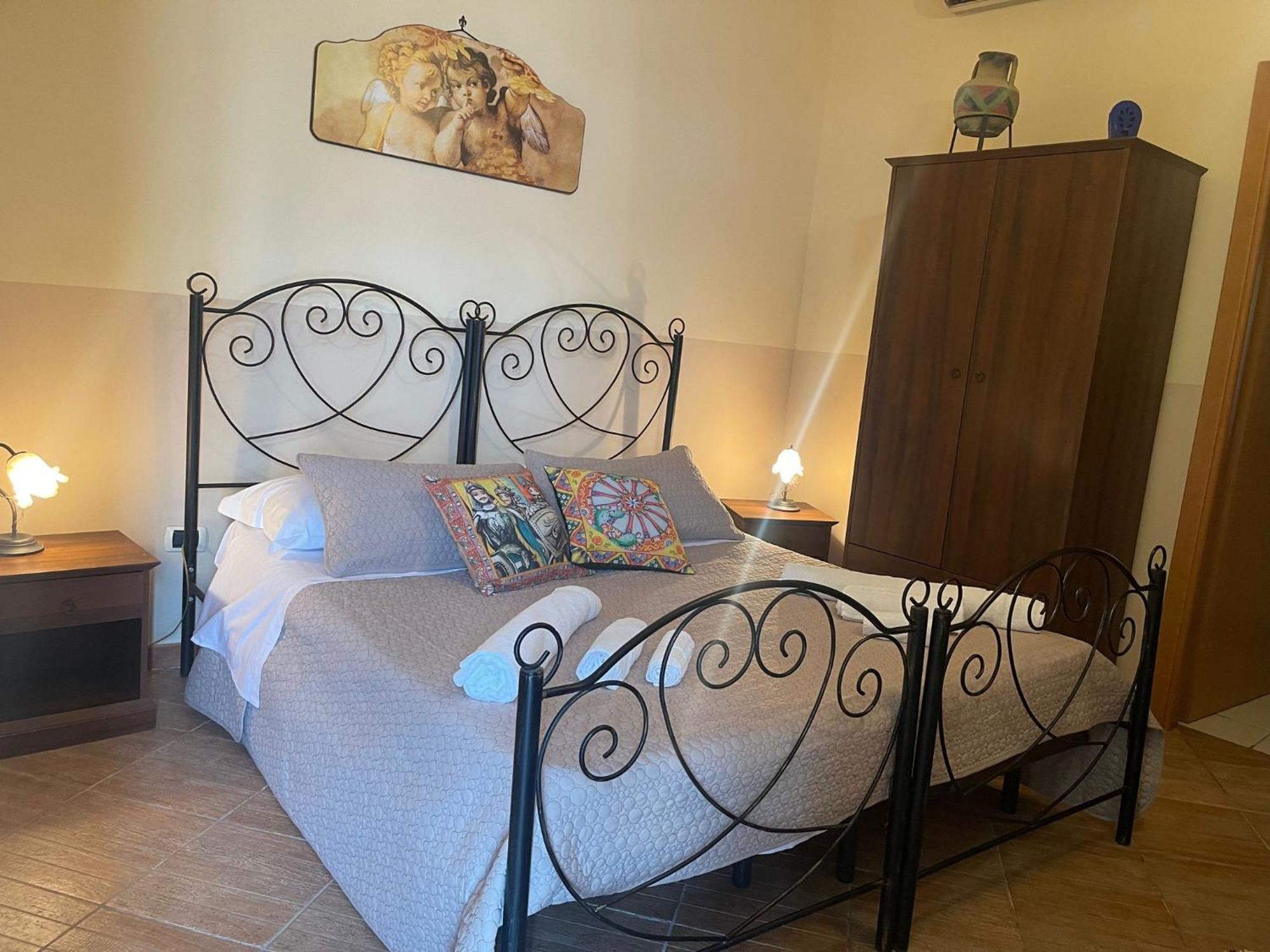 Bed And Relax-Il Maniero Bed and Breakfast Calatabiano Εξωτερικό φωτογραφία