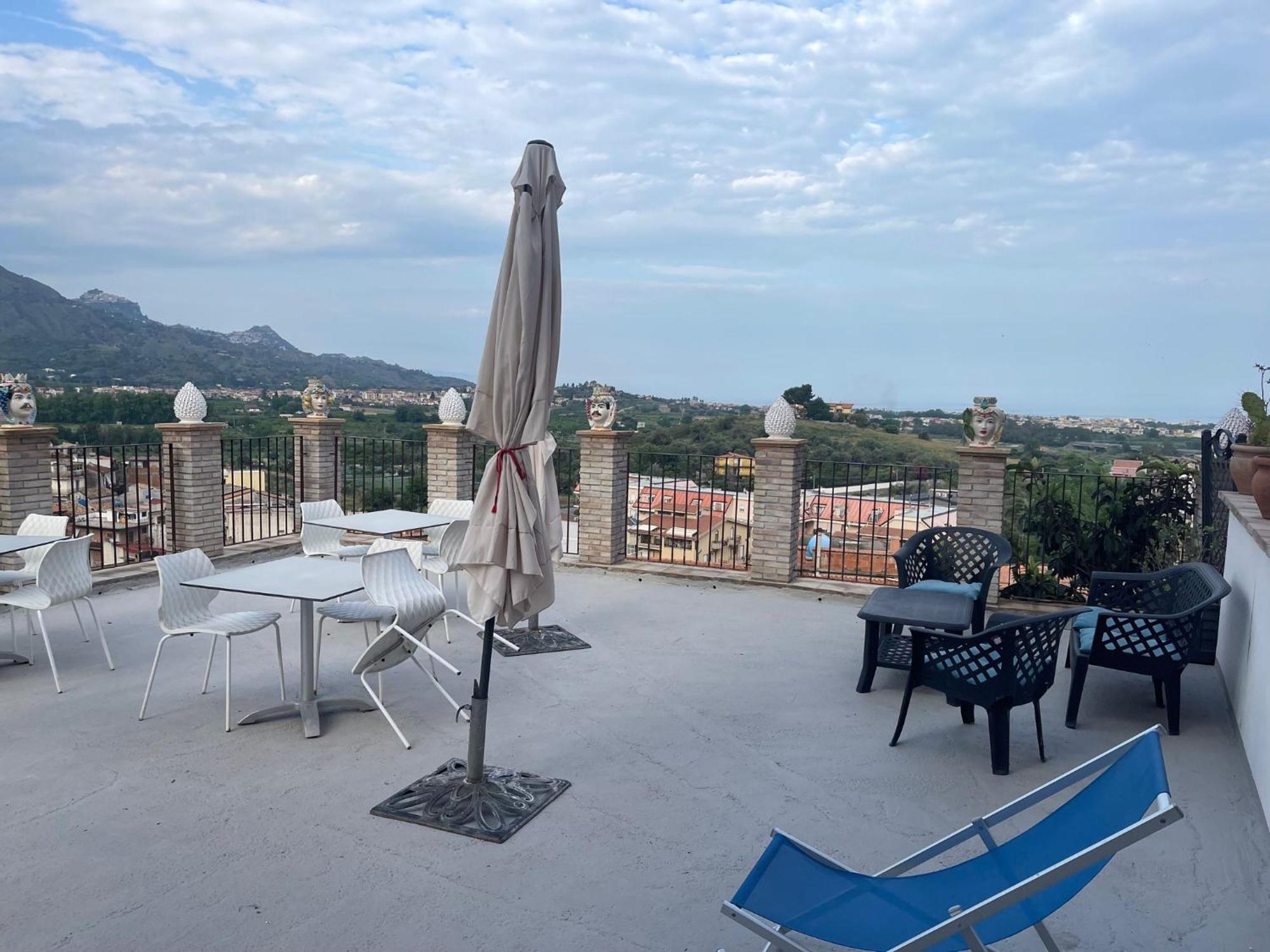 Bed And Relax-Il Maniero Bed and Breakfast Calatabiano Εξωτερικό φωτογραφία