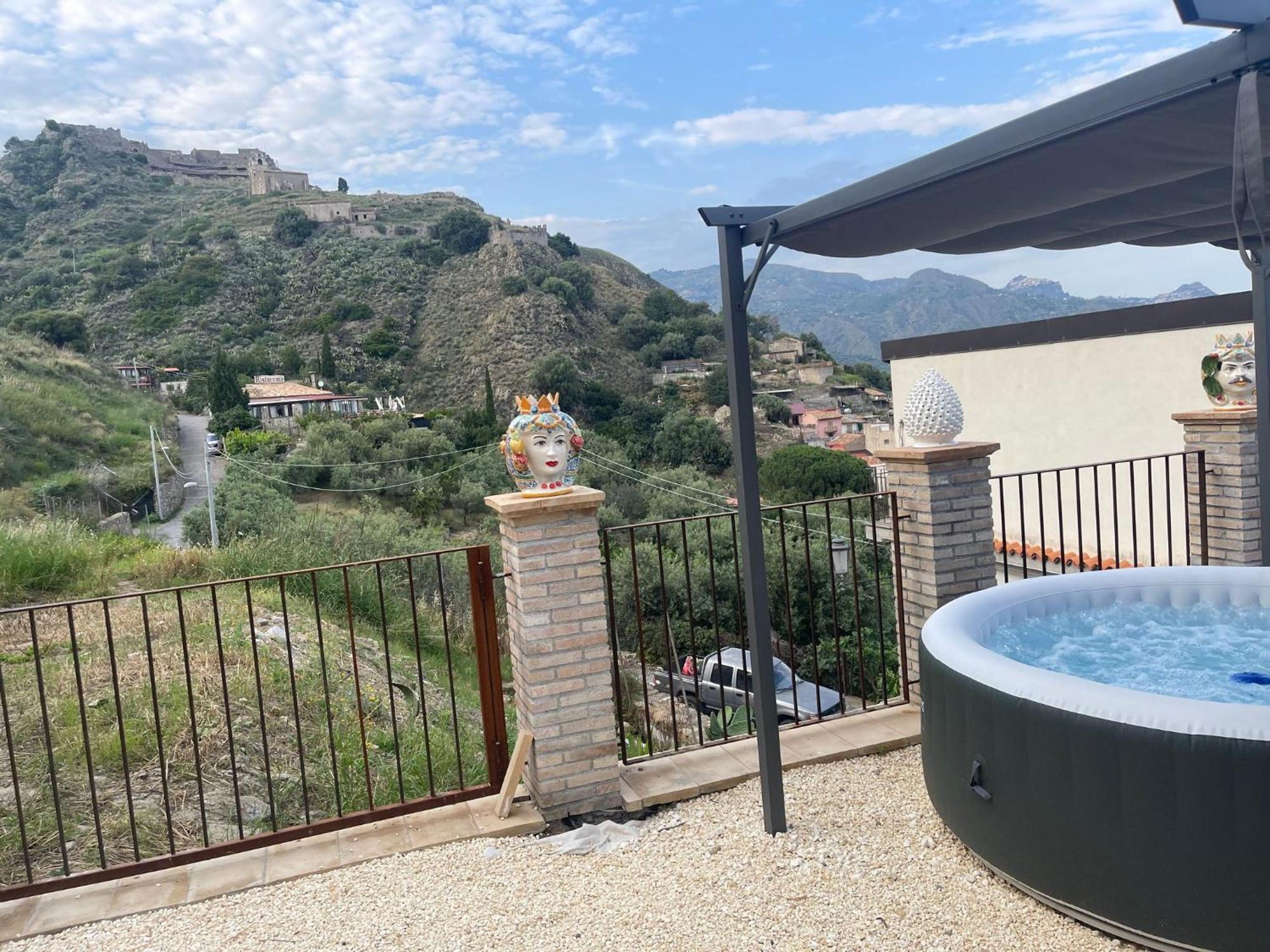 Bed And Relax-Il Maniero Bed and Breakfast Calatabiano Εξωτερικό φωτογραφία