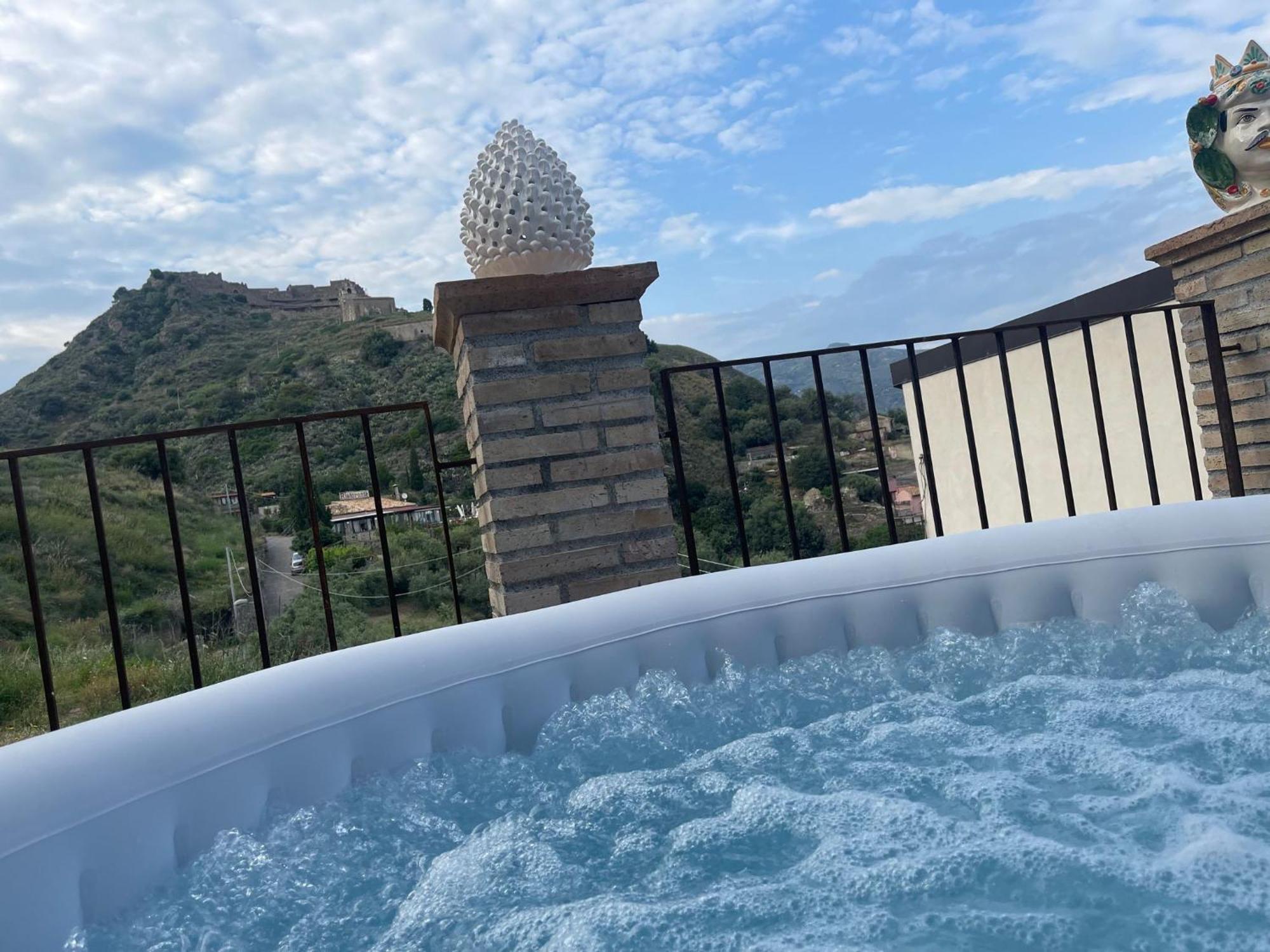 Bed And Relax-Il Maniero Bed and Breakfast Calatabiano Εξωτερικό φωτογραφία