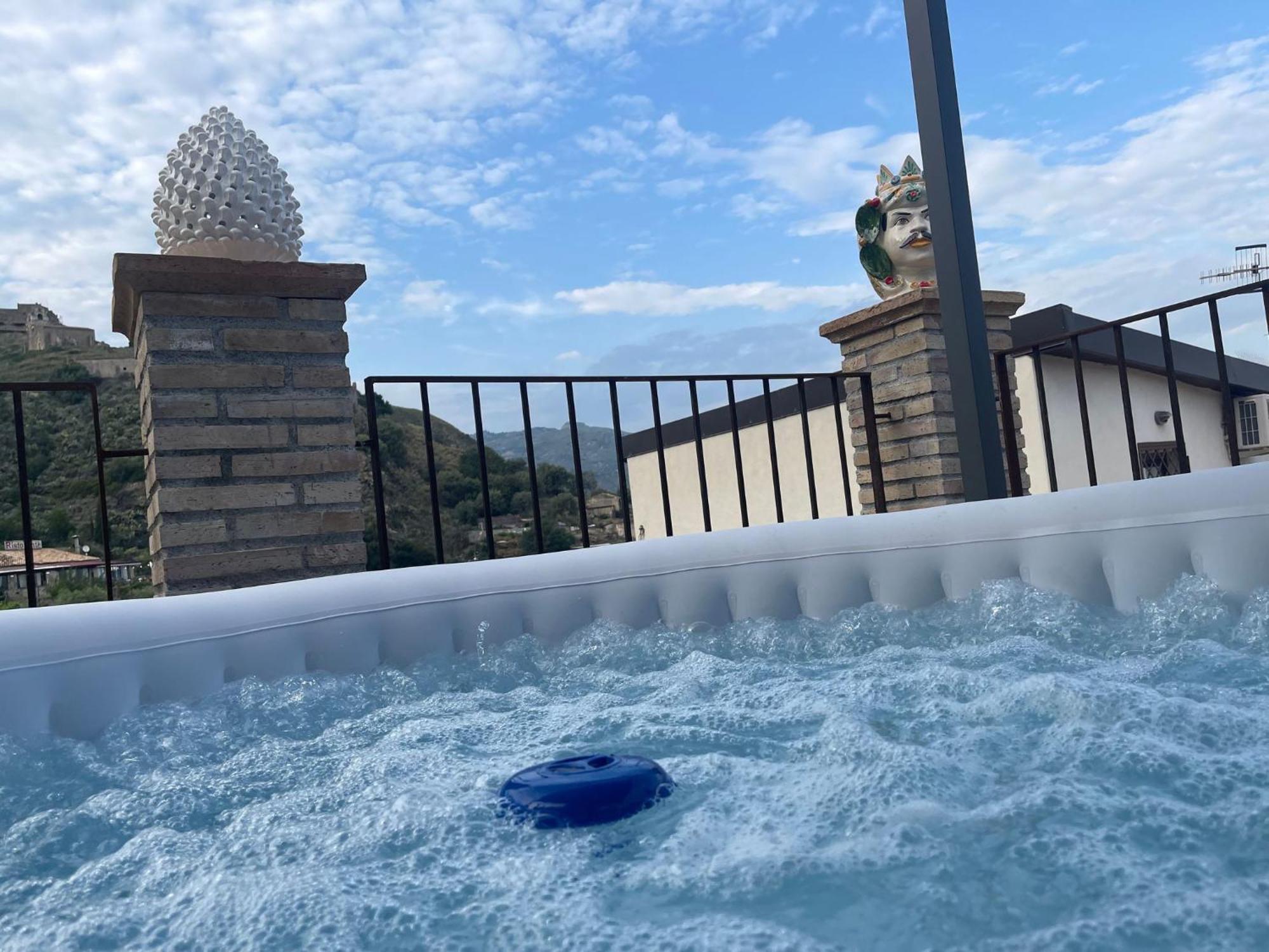 Bed And Relax-Il Maniero Bed and Breakfast Calatabiano Εξωτερικό φωτογραφία