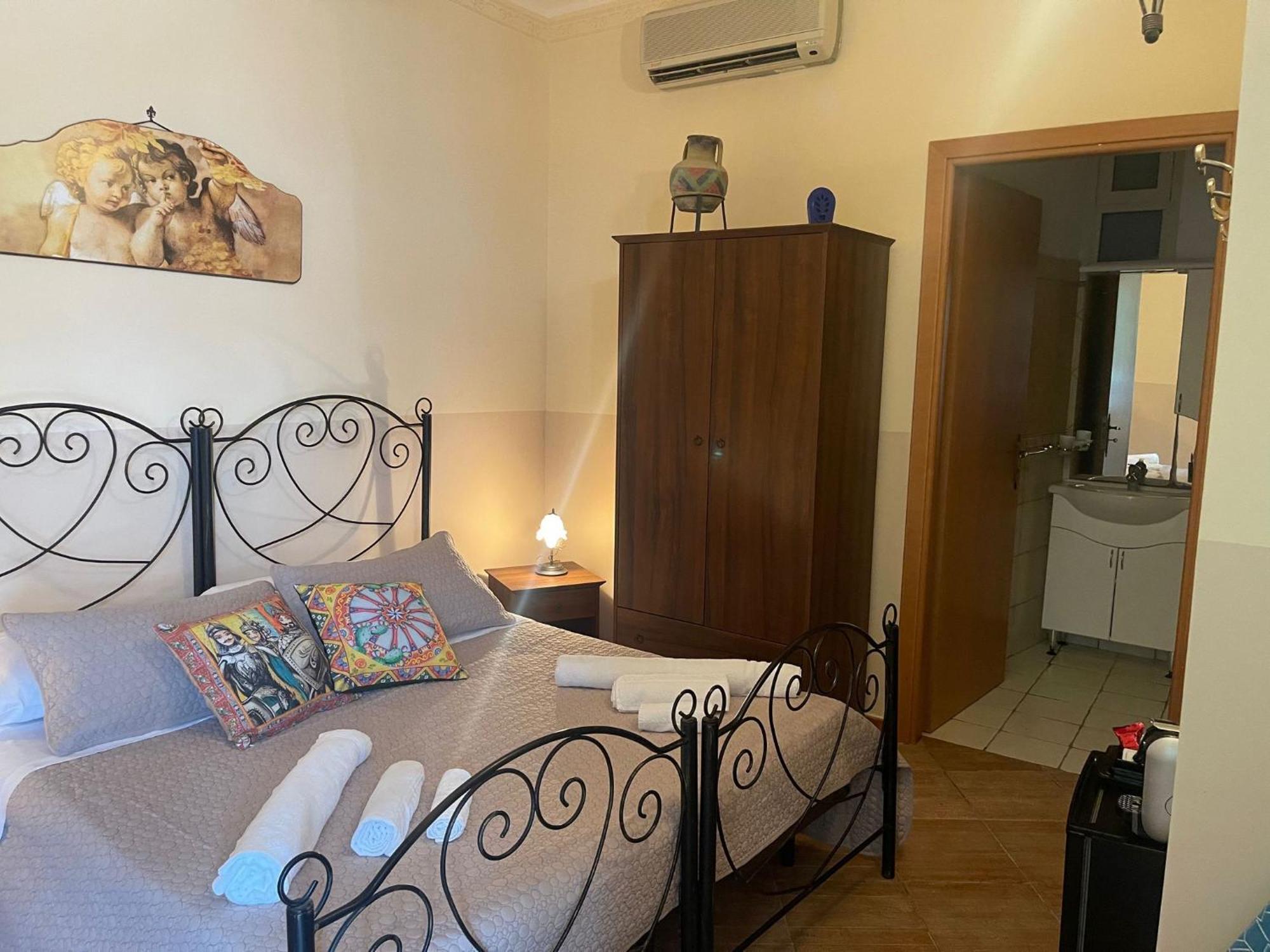 Bed And Relax-Il Maniero Bed and Breakfast Calatabiano Εξωτερικό φωτογραφία