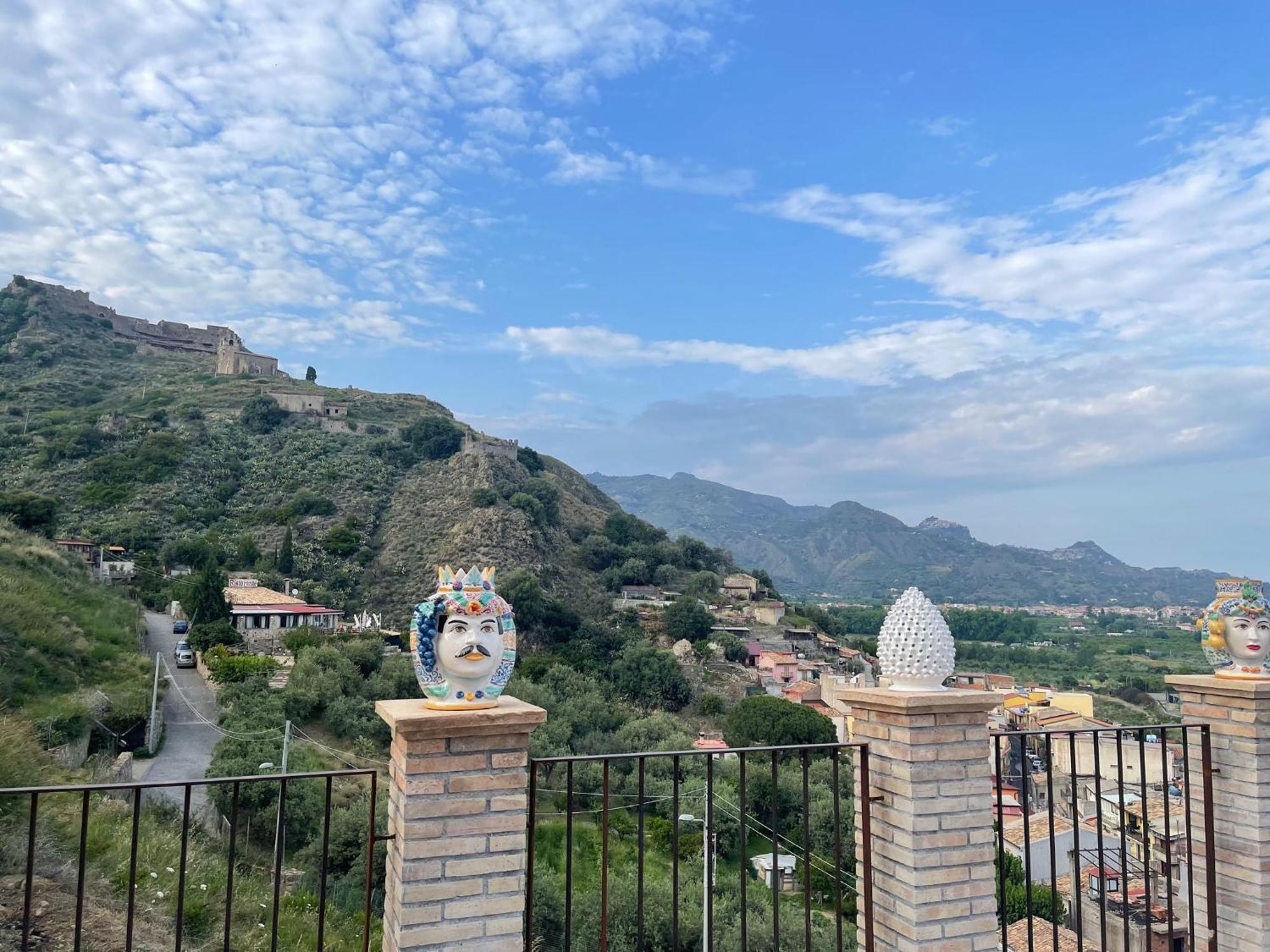 Bed And Relax-Il Maniero Bed and Breakfast Calatabiano Εξωτερικό φωτογραφία