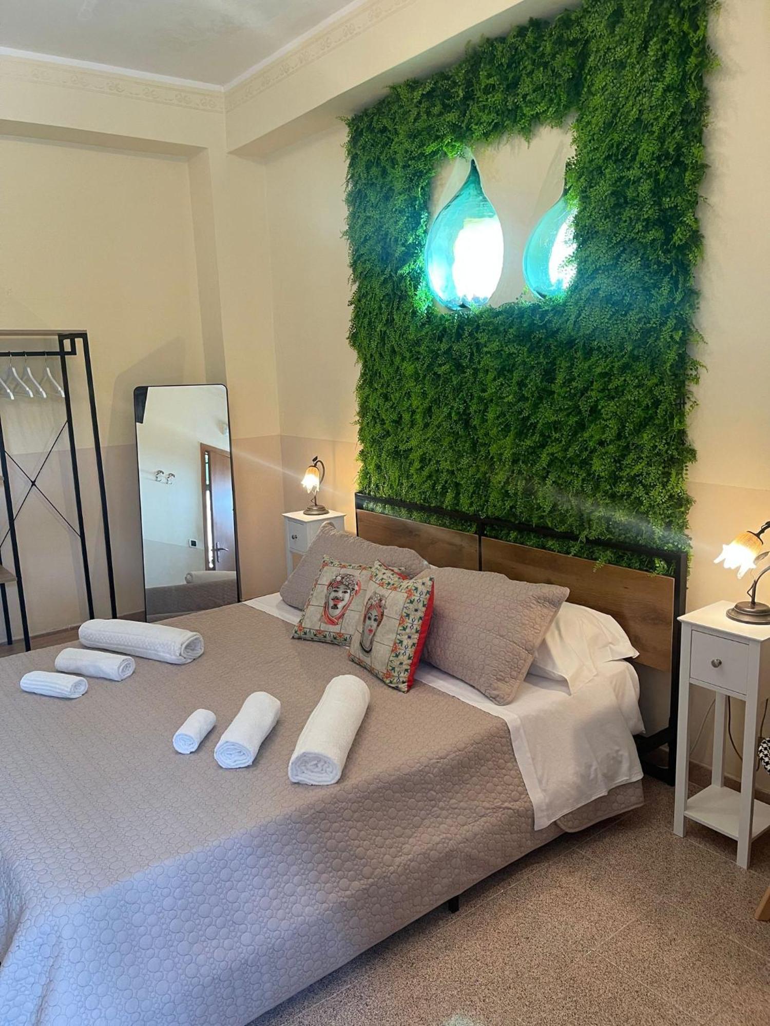 Bed And Relax-Il Maniero Bed and Breakfast Calatabiano Εξωτερικό φωτογραφία