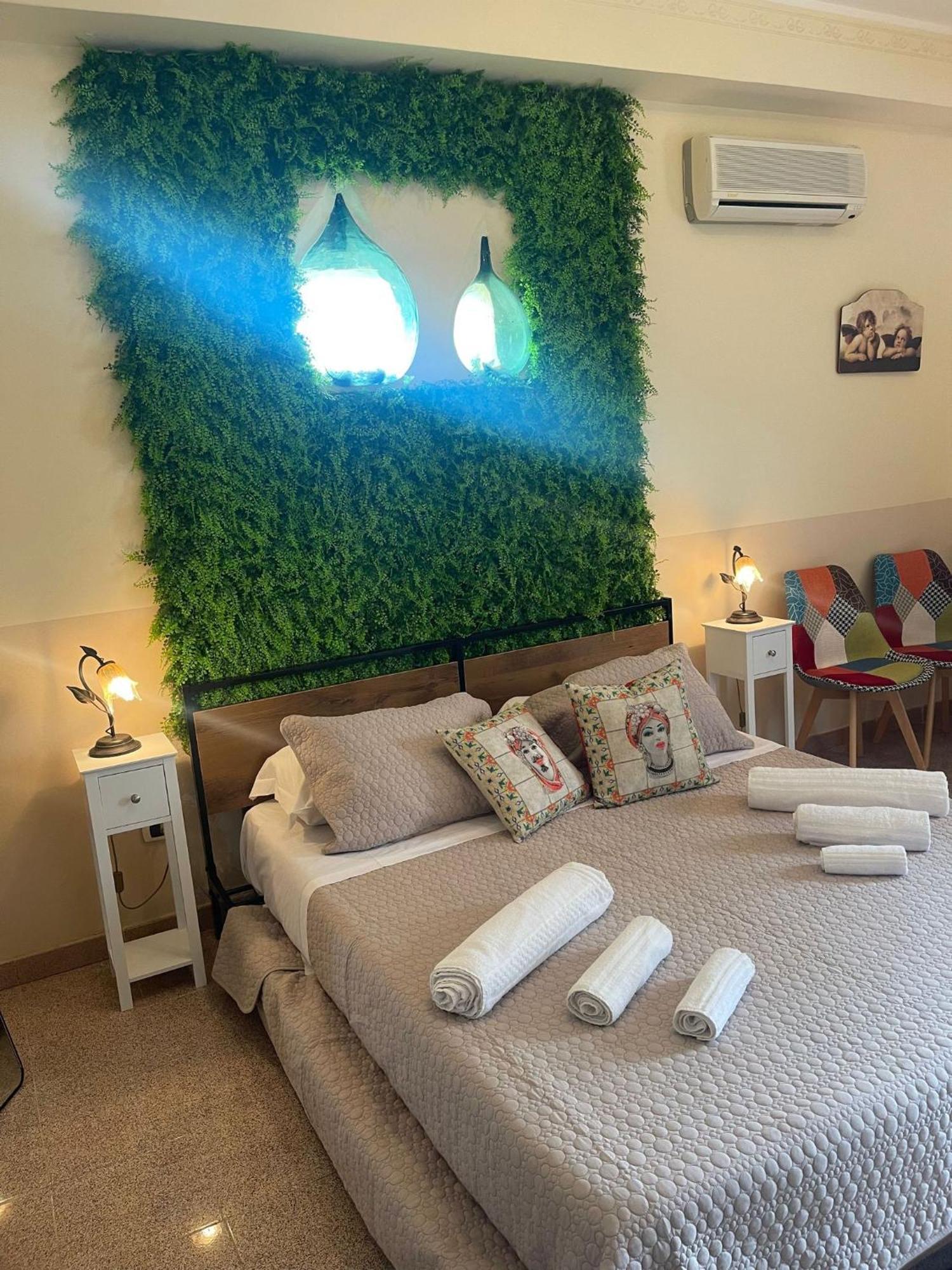 Bed And Relax-Il Maniero Bed and Breakfast Calatabiano Εξωτερικό φωτογραφία