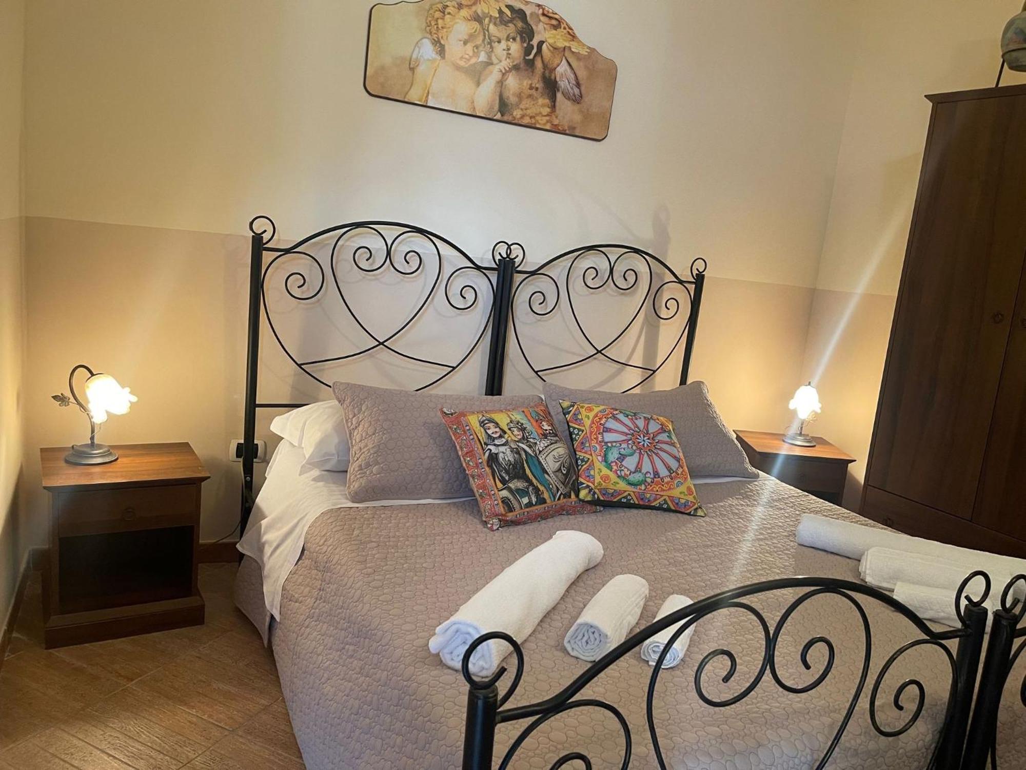 Bed And Relax-Il Maniero Bed and Breakfast Calatabiano Εξωτερικό φωτογραφία